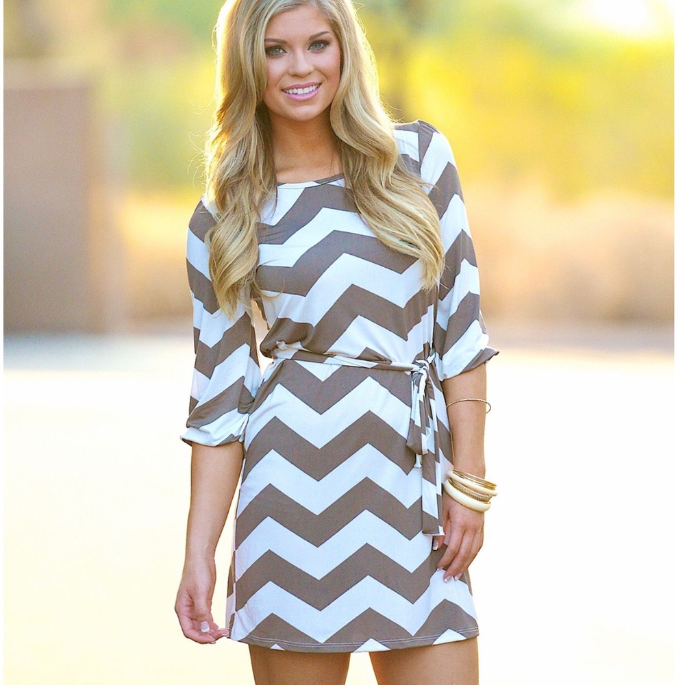 NWT Chevron Dress White & Mocha Small Women’s